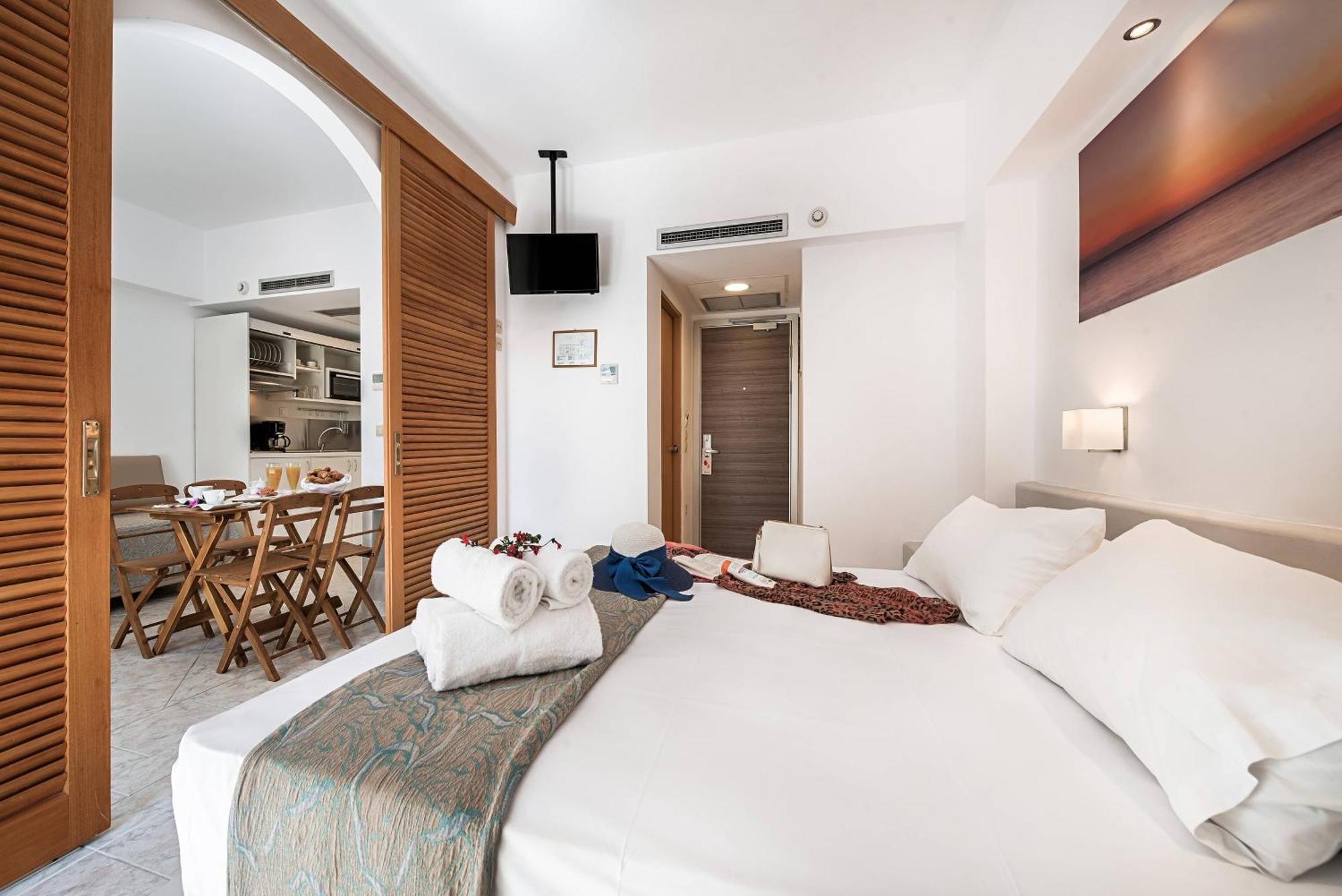 Appartamento con 1 Camera da Letto e Balcone (2-4)